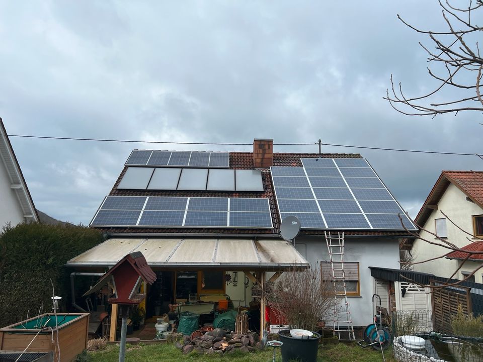 Professionelle Photovoltaikanlage Solar PV Anlagen Reinigung in Neunkirchen