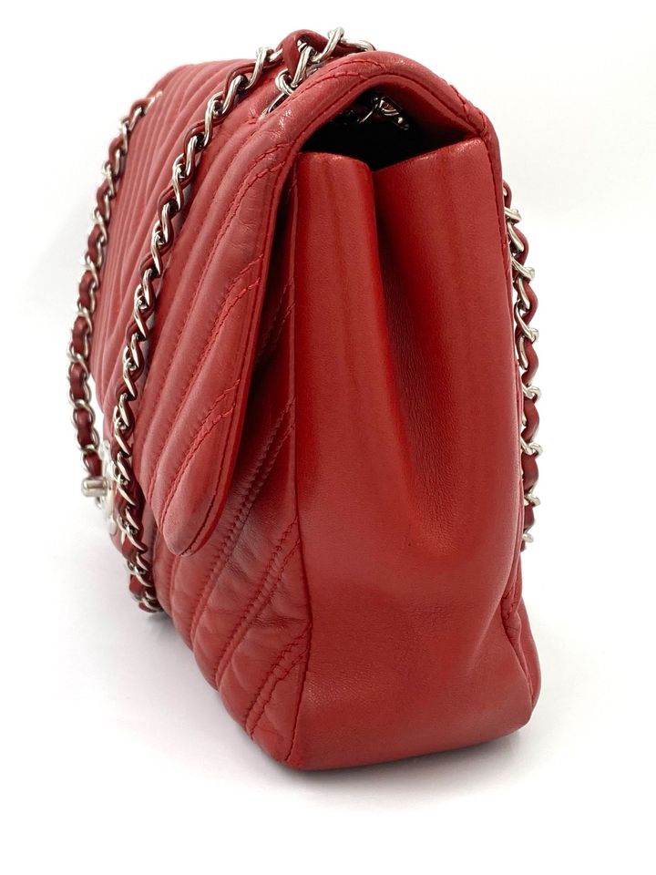 CHANEL Single Flap Bag Jumbo Chevron Rot SHW Tasche Handtasche in München