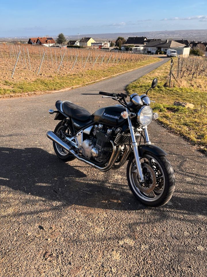 Kawasaki Zephyr 1100 in Oestrich-Winkel