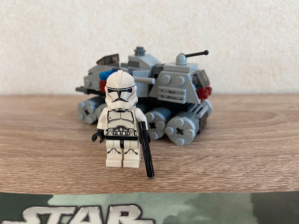 Lego Star Wars 76028 Clone Turbo Tank mit Figur in Detmold