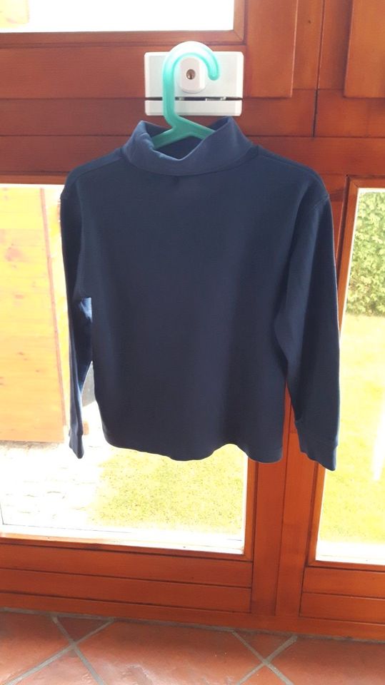 Neuwertiger Pullover Gr.110 Zara dunkelblau einfach toll in Deuerling