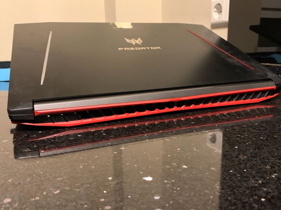 Acer Predator Helios 300 i7 GTX 1060 24GB RAM in Wiesbaden