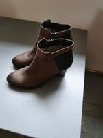 Caprice Hochfrontpumps/Stiefelette braun/taupe-schwarz, Gr. 41 Bayern - Immenreuth Vorschau
