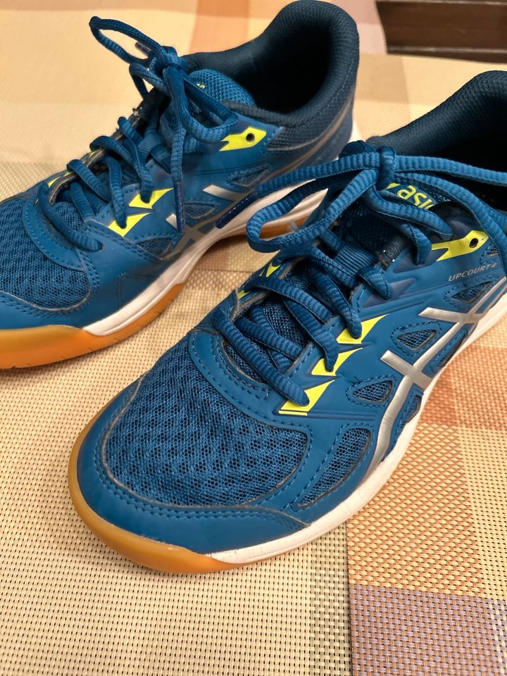 Asics Kinder-Turnschuh in Kappeln