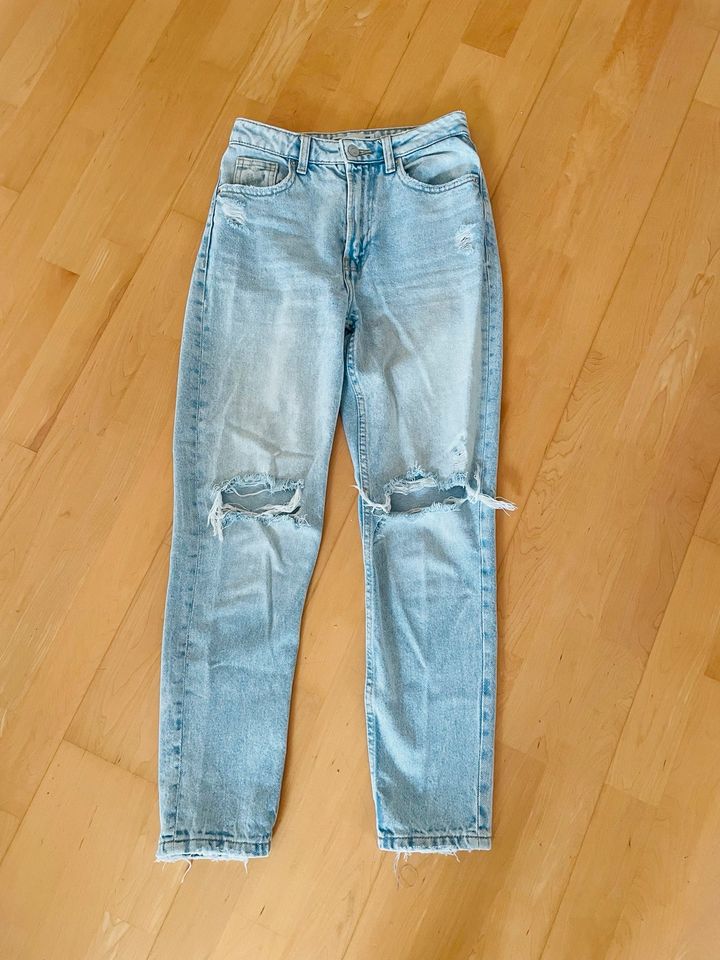 Bershka Mom Jeans ❤️ 32 in Bad Oldesloe