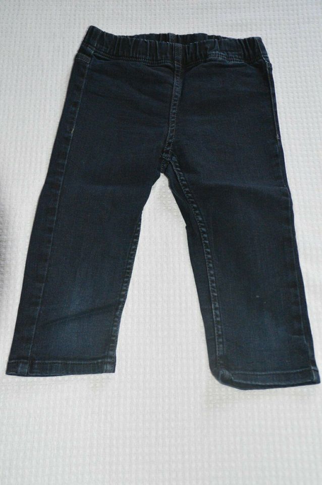 H & M 7/8 Jeans Hose in schwarz in Gr. 122 in Harsum