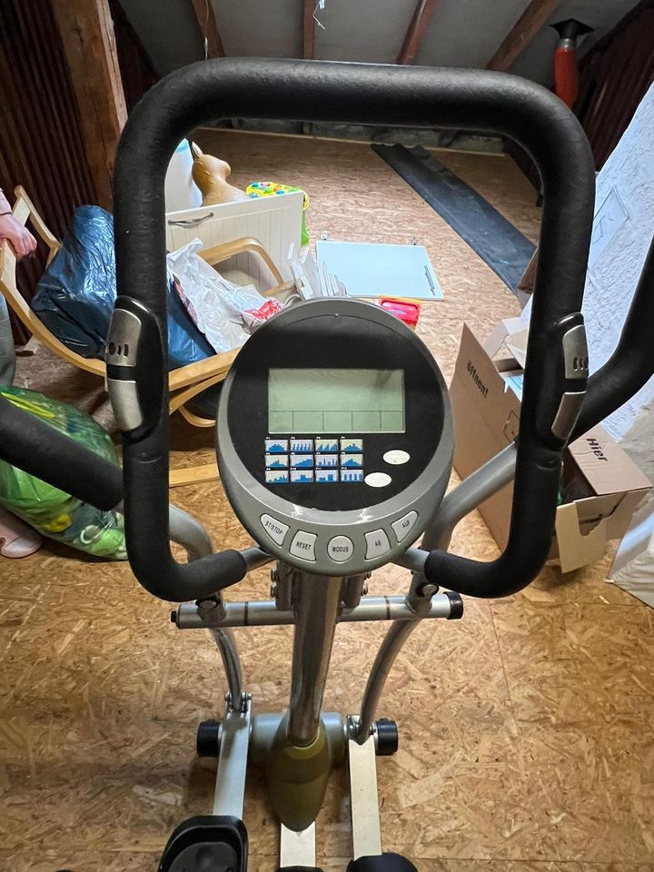 Crosstrainer Sport Fitness zu Hause in Lünen