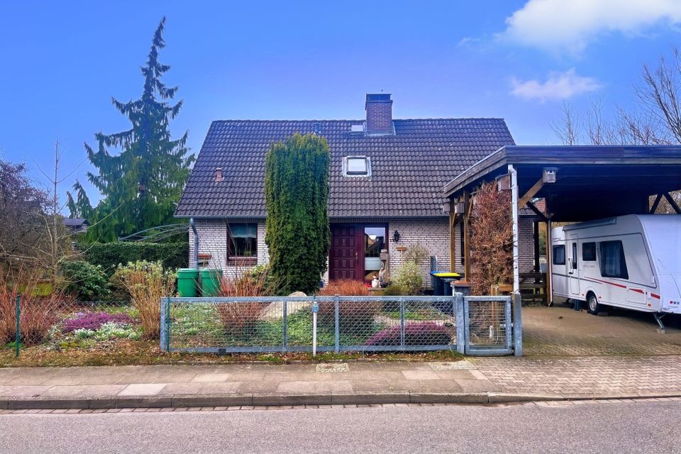 Familiäres Idyll mit großem Garten, Vollkeller und Wohnmobil-Carport in ruhiger Lage! in Geesthacht