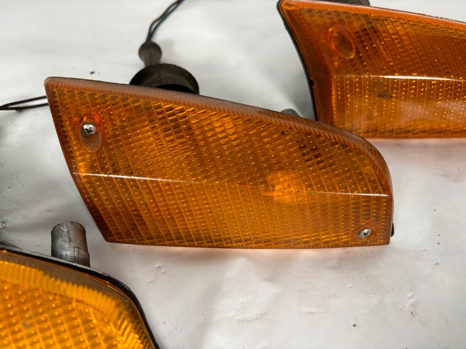 BMW E21 Seitenblinker Blinker Fahrtrichtungsanzeiger vorne orange in Schwendi