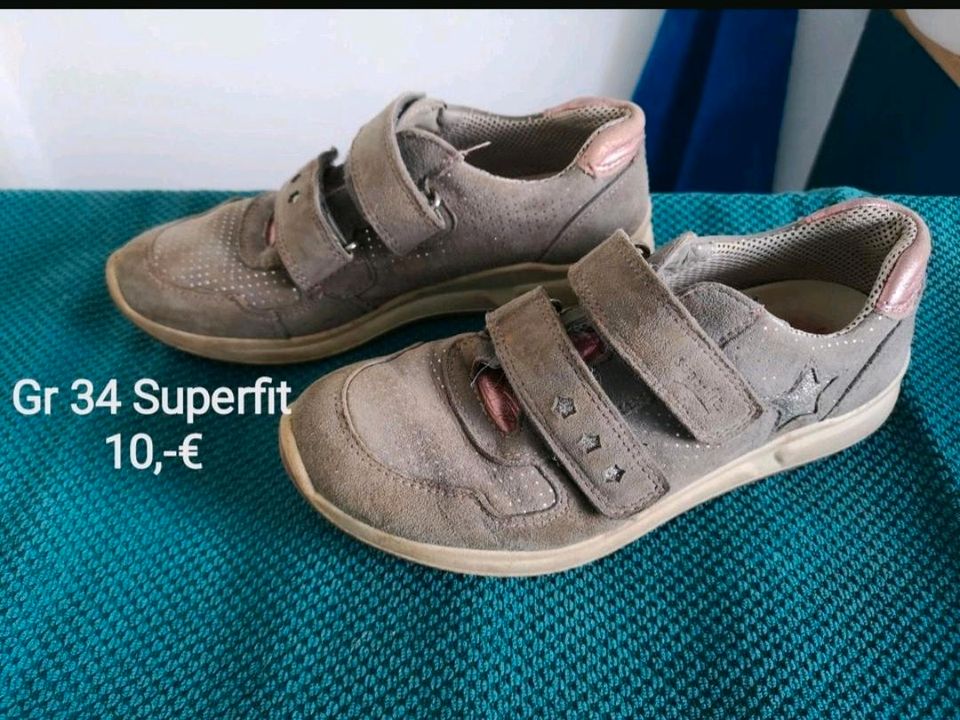 Paket 2x Gr 33 Superfit Sneakers Halbschuhe in Nalbach