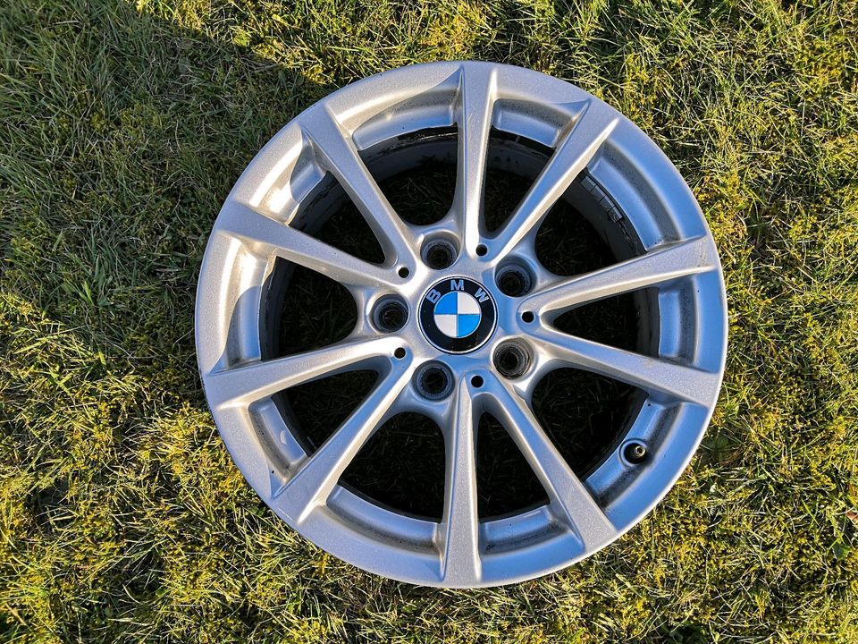 16 Zoll BMW 3er F30 F31 Alufelgen Styling 390 5er 1er X1 Felgen in Beuren (Hochwald)