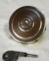 ALFA ROMEO Tankdeckel Chrom mit original Schlüssel Nordrhein-Westfalen - Langenfeld Vorschau