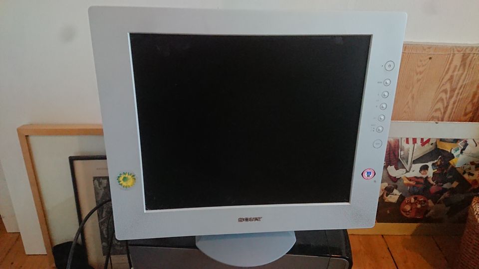 Monitor Flachbildschirm 17 Zoll Sony SDM X 72 in Hildesheim