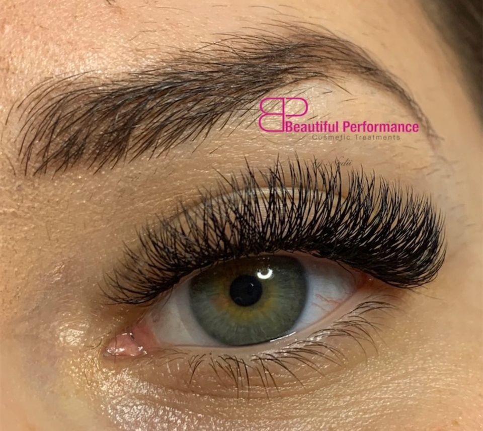 Wimpernverlängerung — Lashextensions— Lashologistin in Berlin