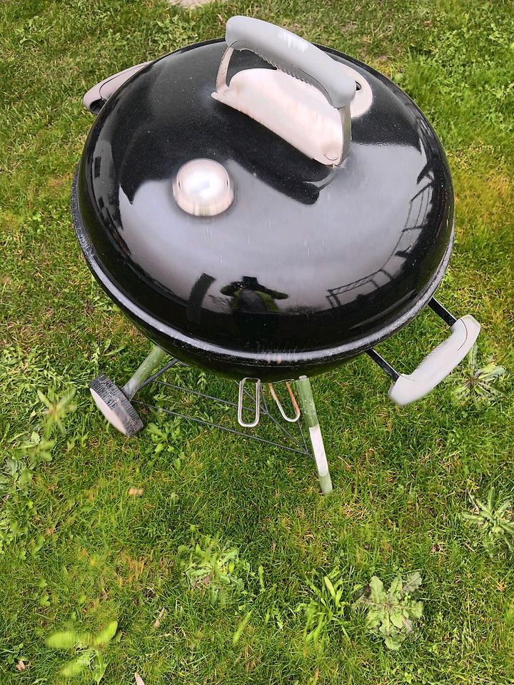 Weber one touch Kugelgrill Holzkohlegrill 47 in Friedewald