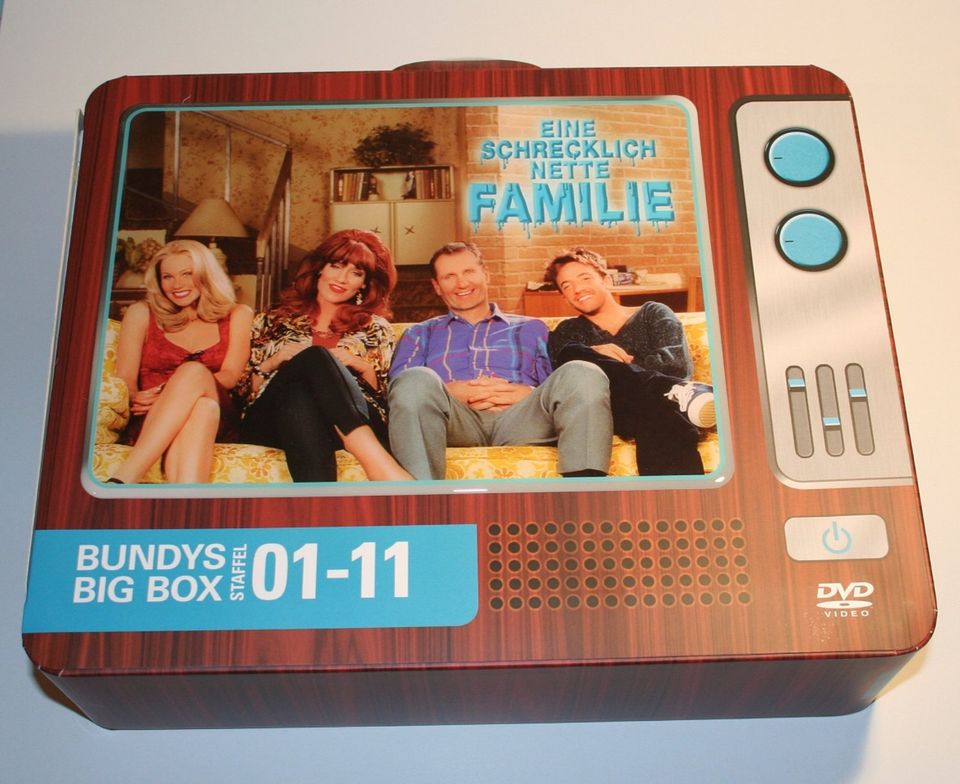 Eine schrecklich nette Familie - Die "Bundys Big Box", wie NEU in Leipzig