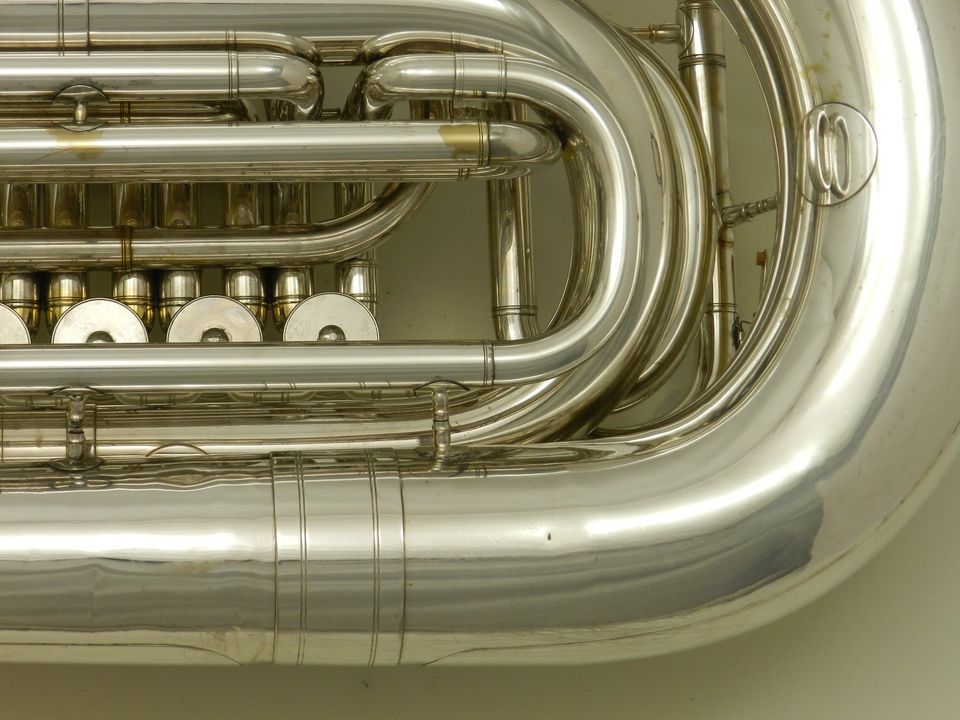 Tuba Bb Schenkelaars 4 Ventile DR24-033 in Görlitz