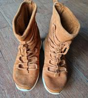 Nike Roshe One Hi Suede Tawny Stiefel Winterstiefel Damen Gr. 42 Nordrhein-Westfalen - Warendorf Vorschau