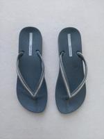 Ipanema Flip Flops grau/silber, wie neu! Niedersachsen - Nordhorn Vorschau