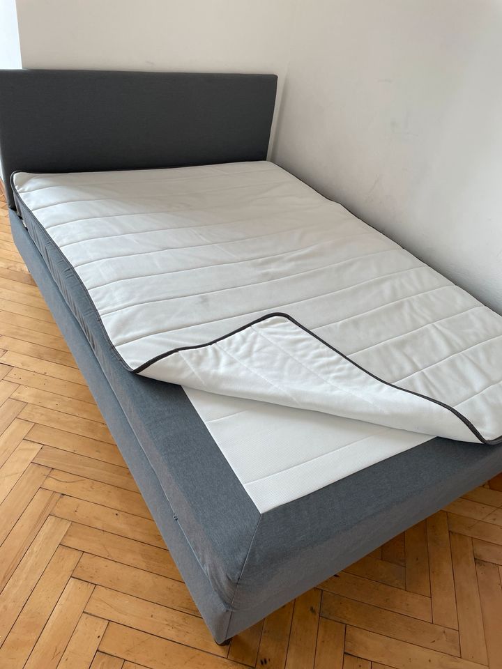 Boxspringbett mit Matratze in Weimar