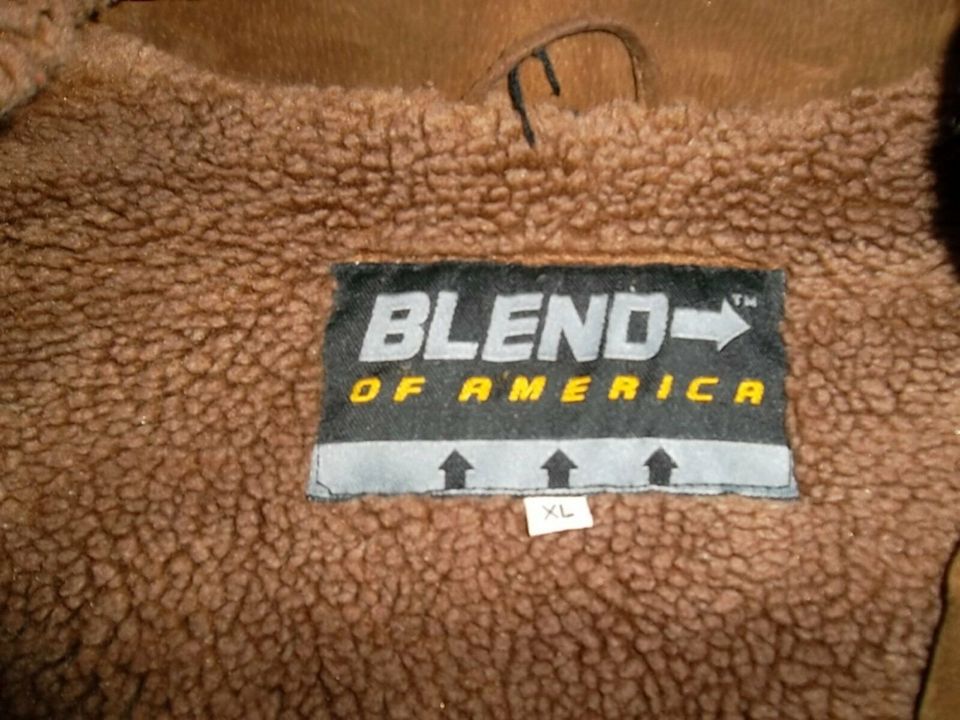 Neuwertige Wildlederjacke Blend Gr. XL mit Teddyfutter in Frohburg