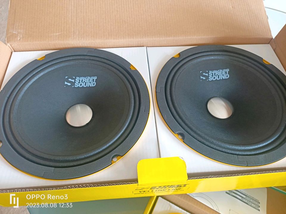 STREET SOUND YELLOW 65(No Pride focal alpine gladen sundown Audio in Stuttgart