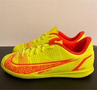 Nike Hallenschuhe (Gr 35) Bayern - Seybothenreuth Vorschau