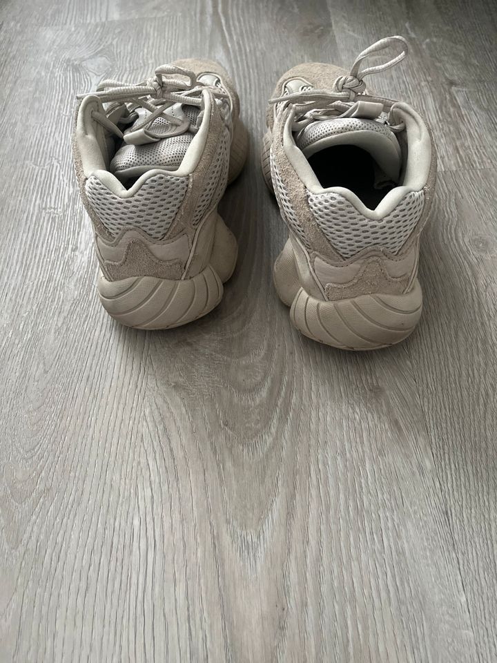 Adidas Yeezy 500 Desert Gr.42 in Rödermark