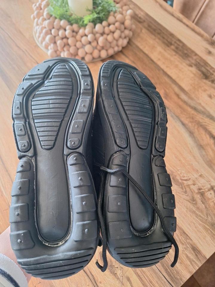 Leichte Sportschuhe Junge/Mädchen neu und ungetragen 37 in Königsbrück