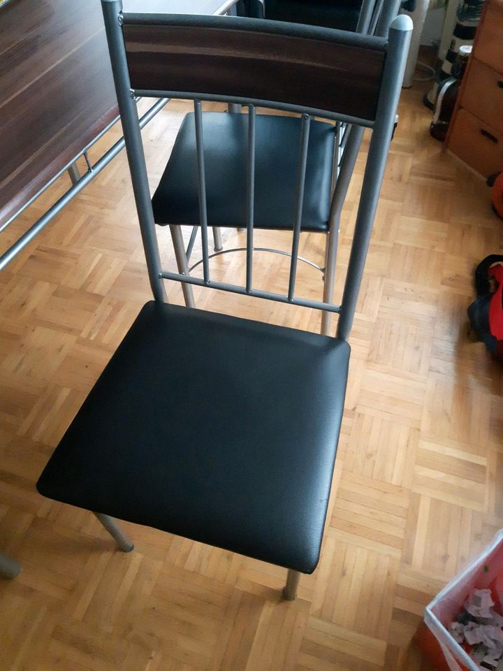Esszimmertisch + 5 Stühle in Köln