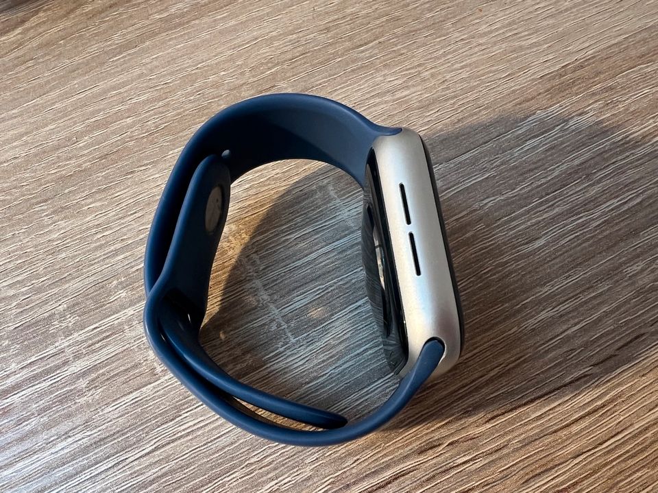 Apple Watch Series 5 44mm Silver Aluminium Weiß GPS in Sindelfingen