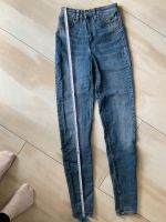 Jeans 146/152 Sporthose Niedersachsen - Hameln Vorschau