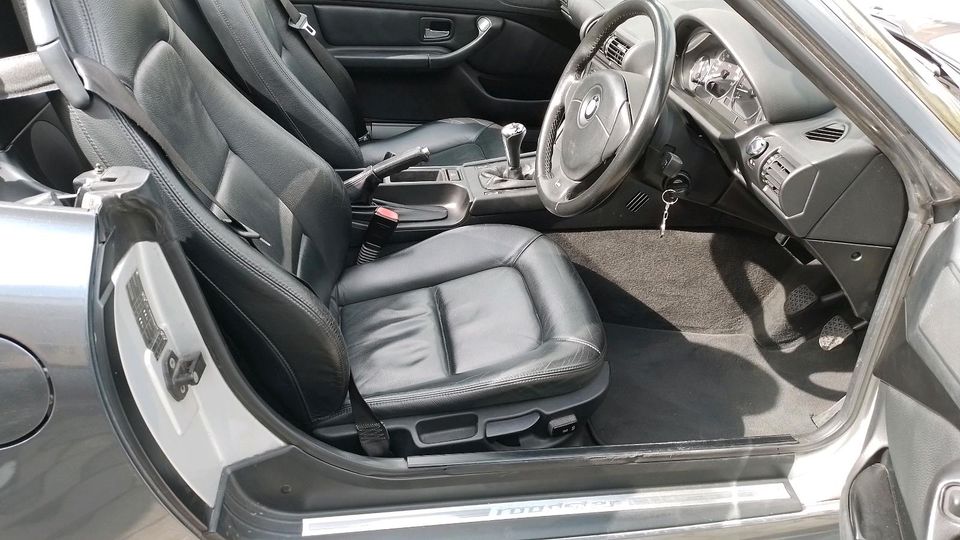 BMW Z3 3.0i 231PS Facelift 176tkm Klima Leder Shz Navi TÜV neu in Meßkirch