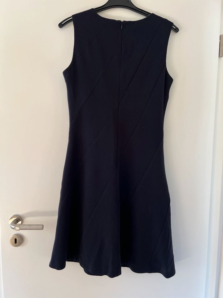 dunkelblaues Businesskleid / schlichtes Kleid in Neumarkt i.d.OPf.