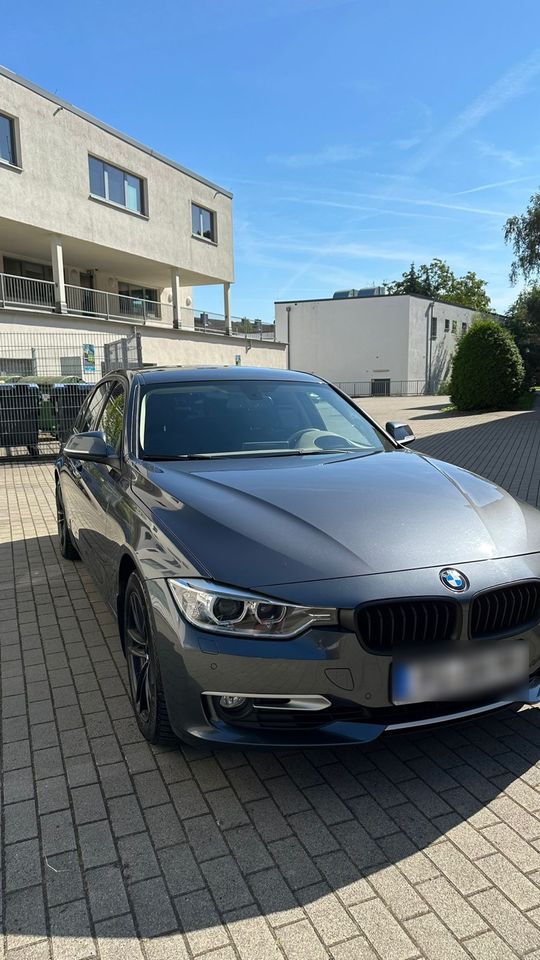 BMW 328I/Luxury line in Elmshorn