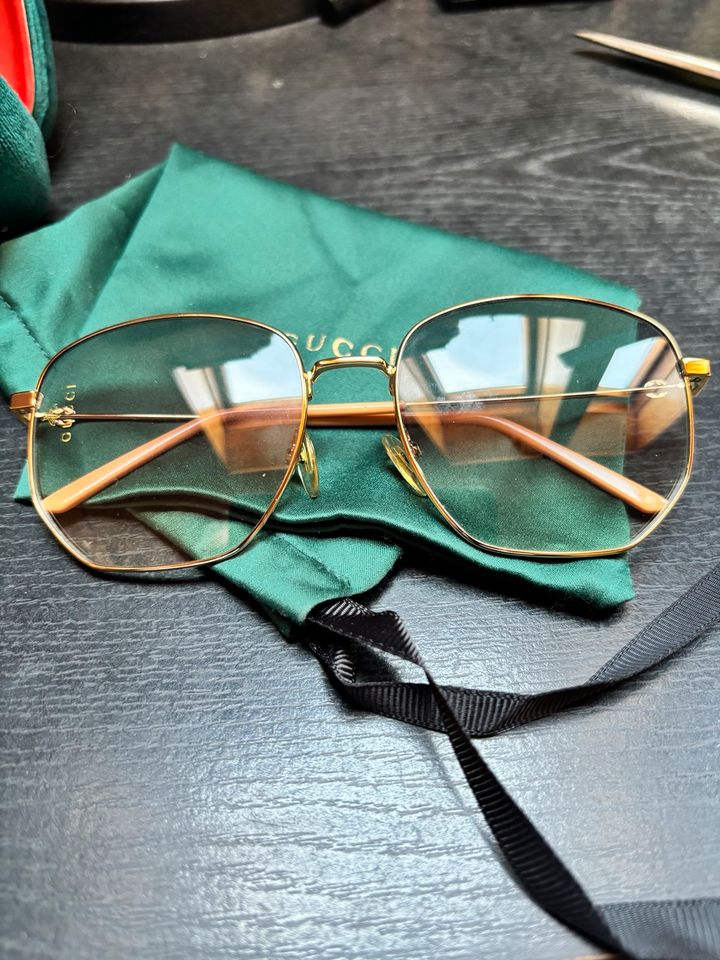 Original Gucci Sonnenbrille in Bermatingen