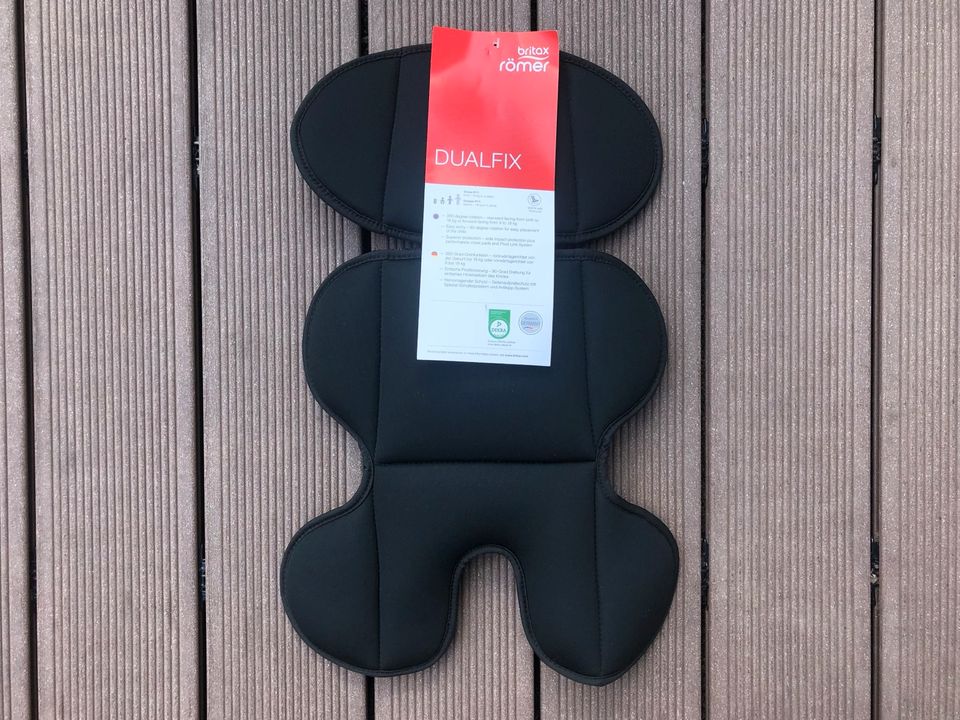 Britax Römer Dualfix Auto-Kindersitz Gruppe 0+/1 von 0-18 kg in Ebersberg