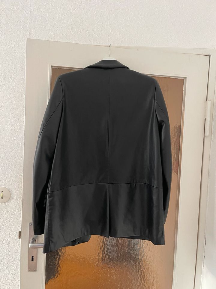 Zara (faux) Leather Blazer in Berlin