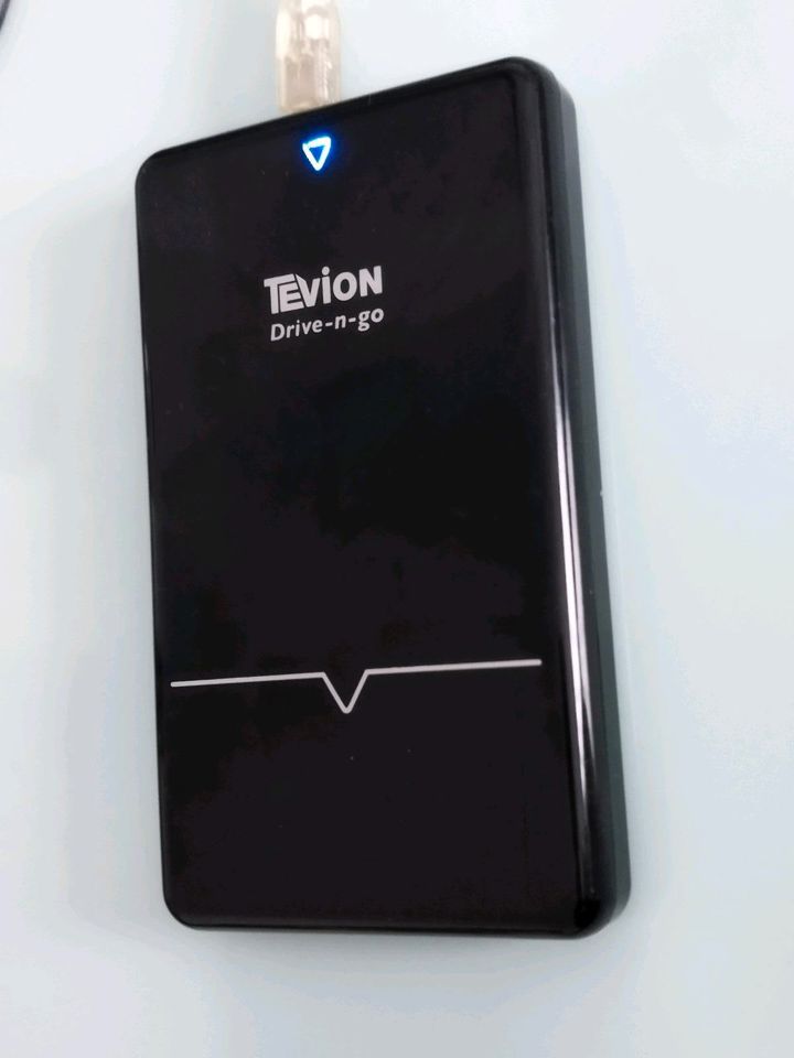 TEVION Drive-n-go 320GB externe Festplatte in Erlensee