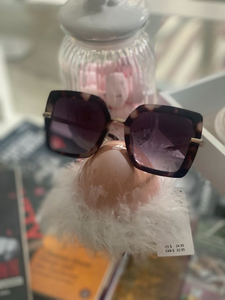 Hollister❤️NEU 2 Trend Sonnenbrillen Np je 29.90€ in Oberhausen