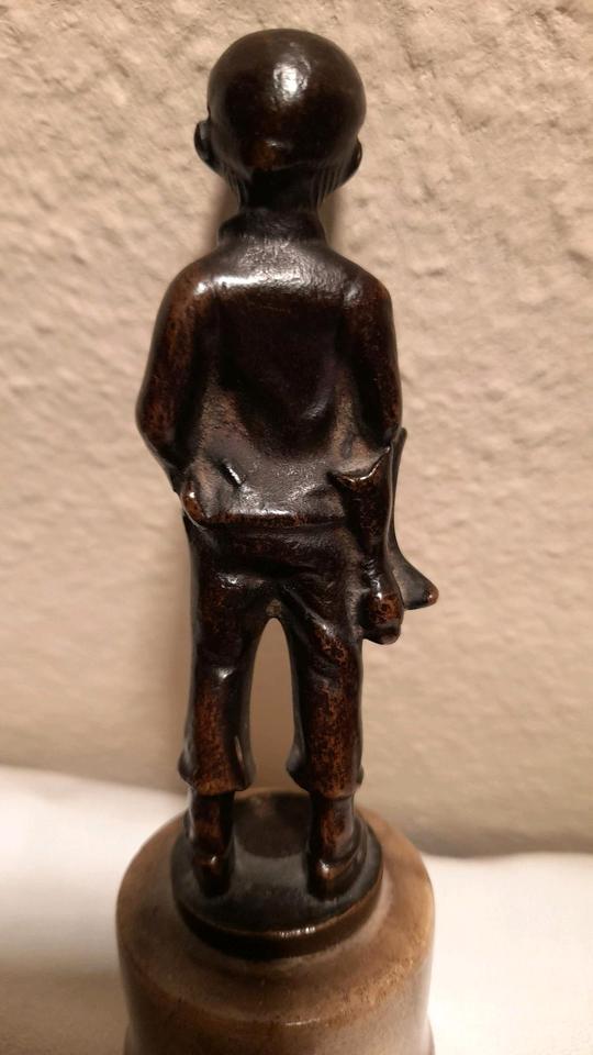 Schusterjunge braun in Bronze v. Bildhauer um 1900 in Berlin