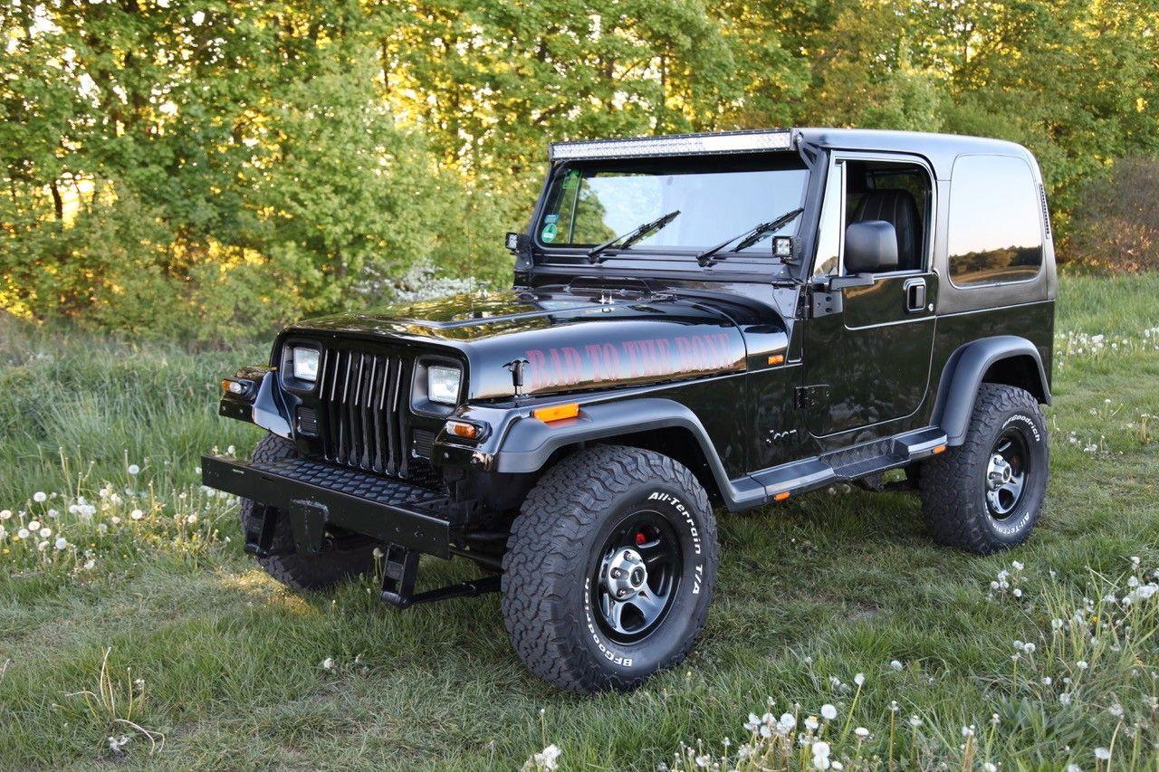 Abbildung des Autos Jeep Wrangler YJ 2.5 TÜV…
