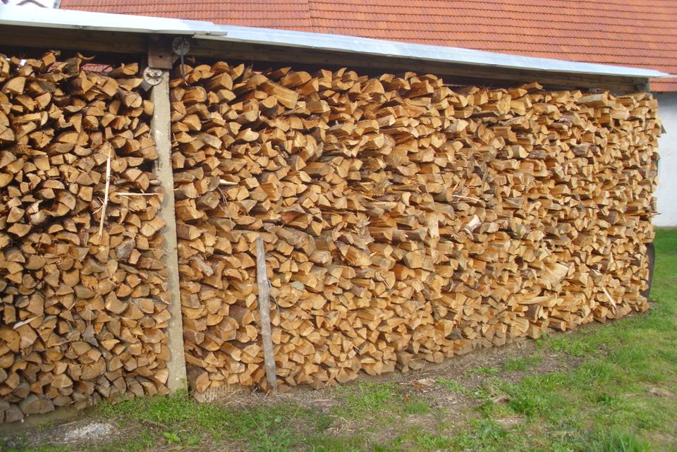 Verkaufe trockenes Brennholz in Schrobenhausen