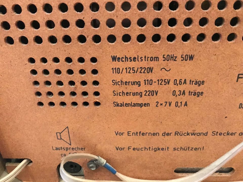 Grundig 2447 Röhrenradio Musikgerät  Vintage in Voerde (Niederrhein)