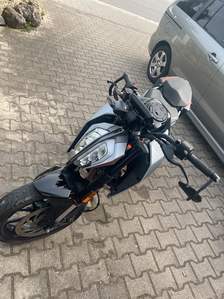 Ktm duke 125 in Kirchdorf