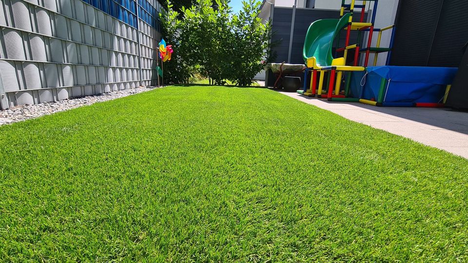 Kunstrasen Garten Balkon Terrasse verlegen Landscaping Unterbau in Hofheim am Taunus