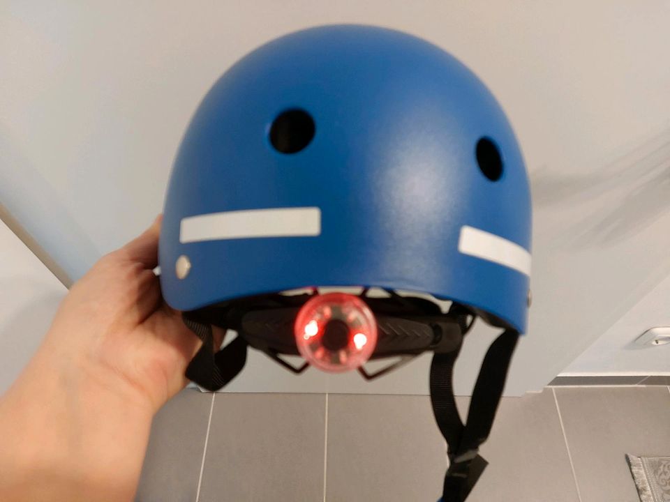 Kinder Fahrrad Helm in Köln