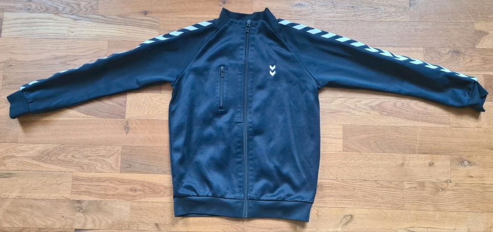 Trainingsjacke, Hummel, Größe 140, dunelblau in Potsdam