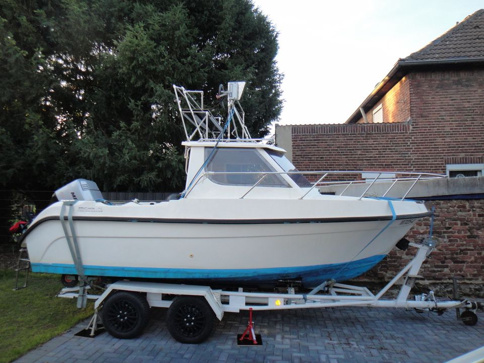 Motorboot, Pilothouse, Flybridge, 2 Motoren in Baesweiler