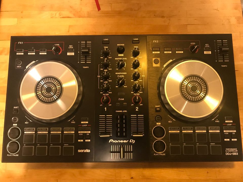 Pioneer DDJ-SB3 Controller in Berlin